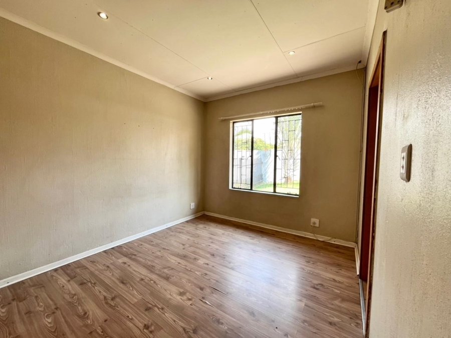 4 Bedroom Property for Sale in Waterval East North West